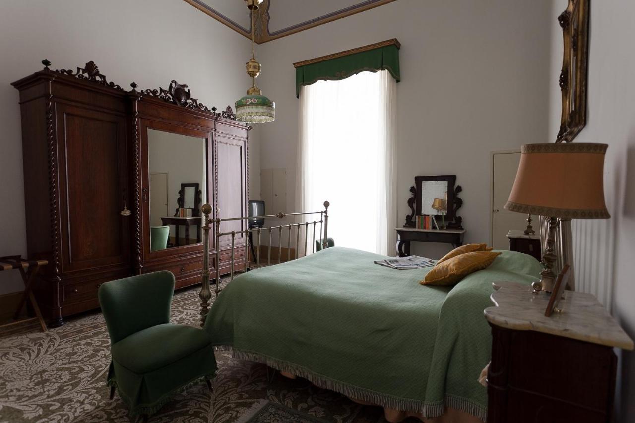 Palazzo Pio Apartment Lecce Exterior foto